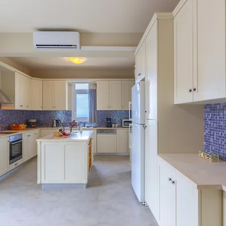 Liogerma Art Deco - 5 Min Drive To Lassi Σβορωνάτα