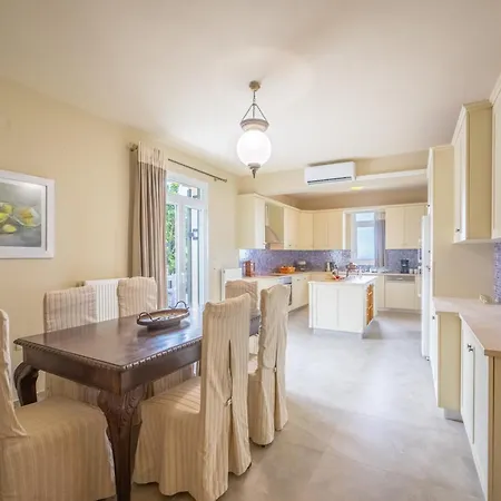 Liogerma Art Deco - 5 Min Drive To Lassi Βίλα *